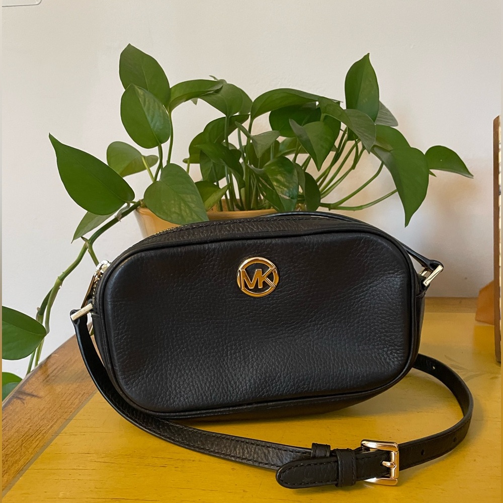 Micheal Kors Black Purse